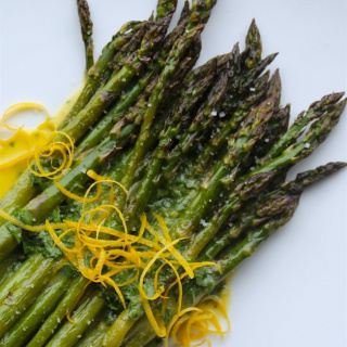 lemony roasted asparagus