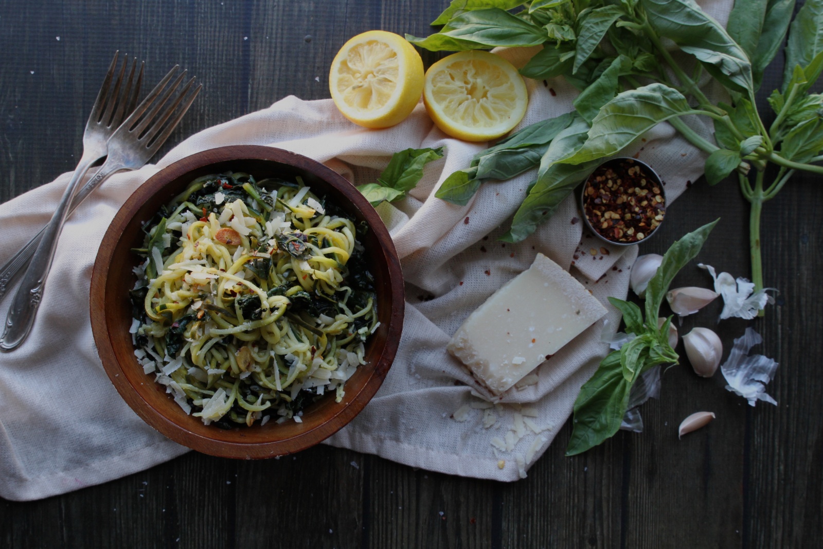 https://www.zenbelly.com/wp-content/uploads/2017/03/zoodles-with-kale-and-lemon.jpg